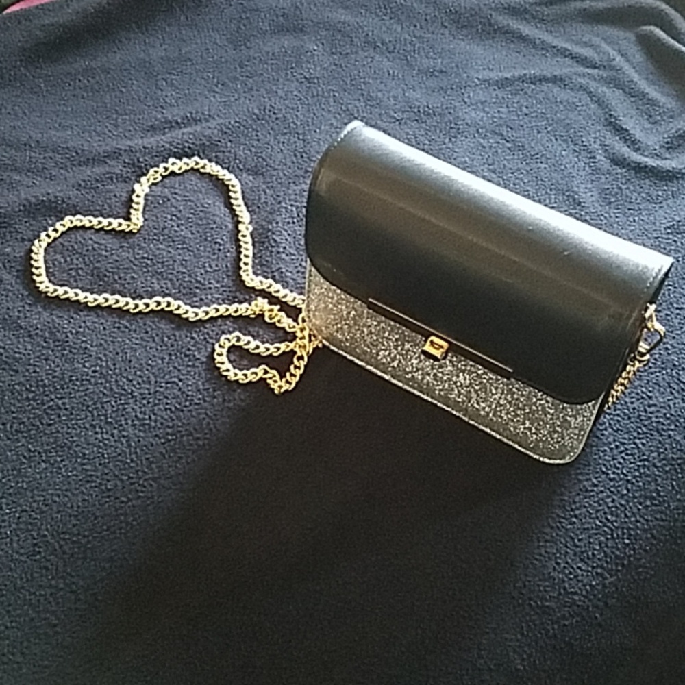 Purse - Picture 2 of 5